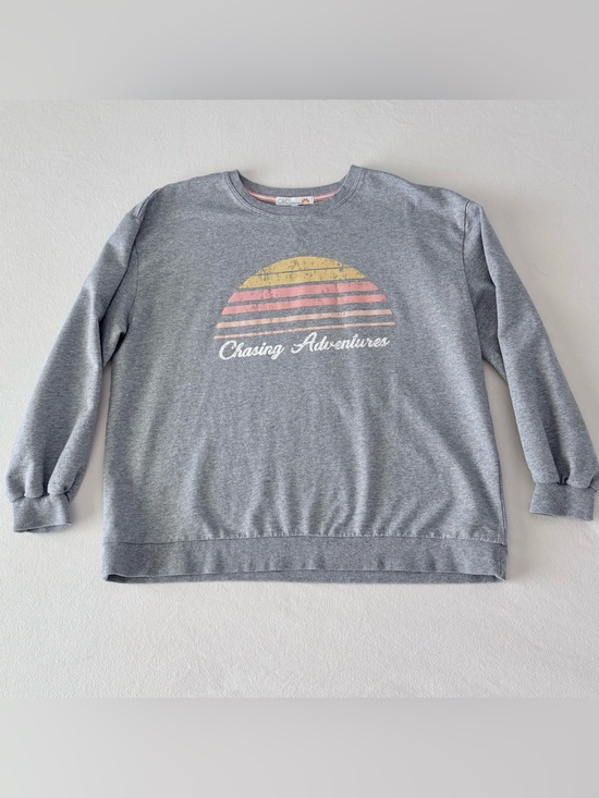 C&C California Tops - C&C California Chasing Adventure Graphic Sweatshirt Grey L EUC